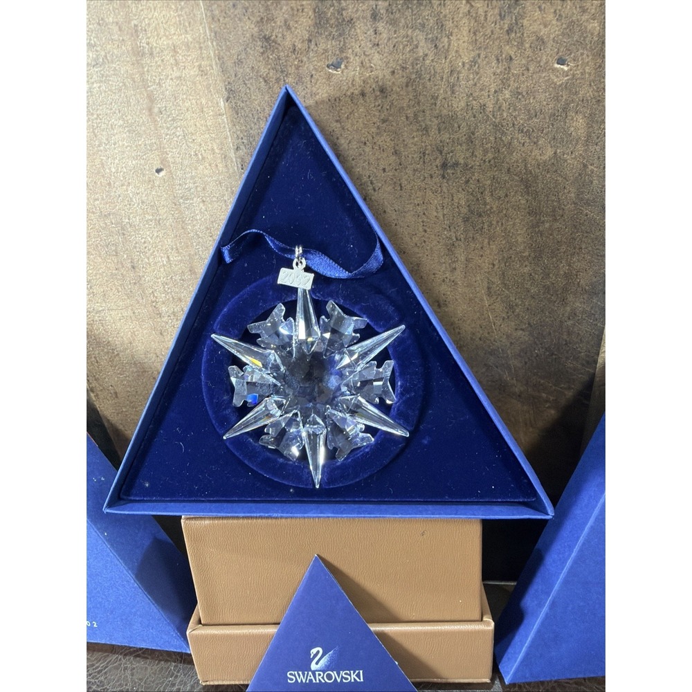 Swarovski 2002 Annual Christmas Ornament Crystal Snowflake Star NIB #288802 COA